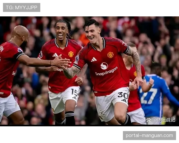 复盘双红会：曼联的阶段性高位人盯人为何在上半场奏效，下半场崩溃？